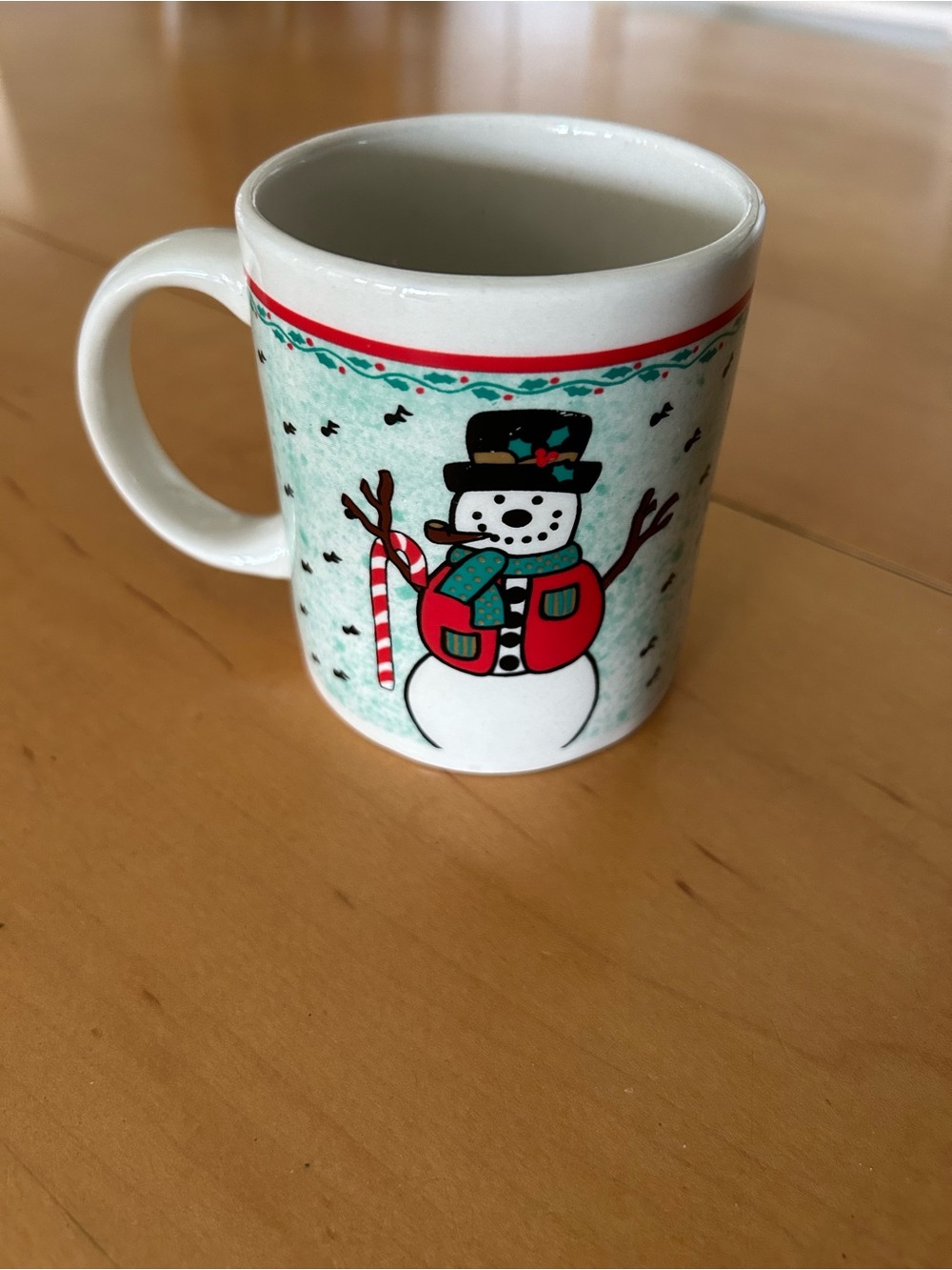 Gibson Festive Snowman Ceramic Mug - White/Red/Green/Black